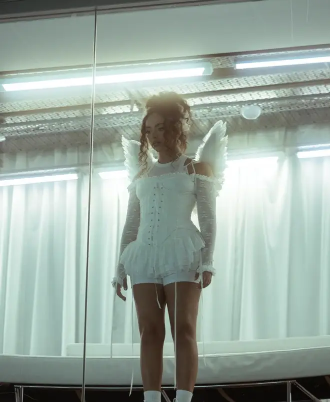 Jade Thirlwall décode ses paroles de "Angel Of My Dreams" 4 La chanson