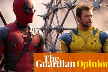 <br />
<br />
<h1>Deadpool : quand l'humour potache devient lassant</h1><br />
<br />
<p>Le film Deadpool a récemment suscité la controverse en raison de son humour déplacé autour de la question de l'homosexualité. Les blagues incessantes et maladroites du personnage principal ont été critiquées comme étant dépassées et inappropriées. Certains ont comparé cet humour à une provocation digne d'une cour d'école.</p><br />
<br />
<h2>Points importants :</h2><br />
<ul><br /> <li>Controverse autour de l'humour de Deadpool</li><br /> <li>Critiques de l'humour potache et maladroit du personnage</li><br /> <li>Comparaison avec une provocation de cour d'école</li><br />
</ul><br />
<br /> - 4