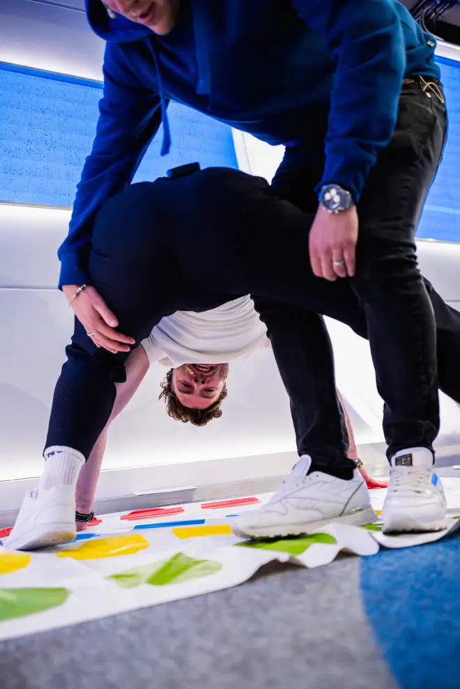 Regarder : Glen Powell et Anthony Ramos des Twisters passent un moment « passionnant » sur Capital... 3 Jordan et Chris ont eu Twisty