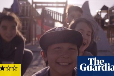 Critique du dernier humain - espoir et désespoir pour la jeunesse du Groenland face au péril climatique | Film - 4