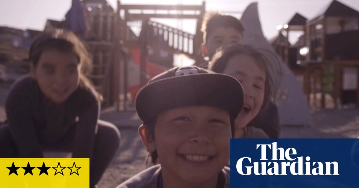 Critique du dernier humain - espoir et désespoir pour la jeunesse du Groenland face au péril climatique | Film - 1