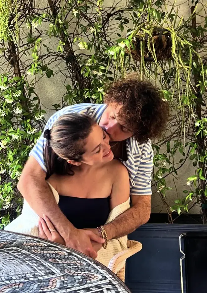 Chronologie des rencontres Selena Gomez et Benny Blanco - Comment ils se sont rencontrés et chaque étape depuis 4 Benny Blanco et Selena vont bien 8 mois après avoir rendu publique leur relation