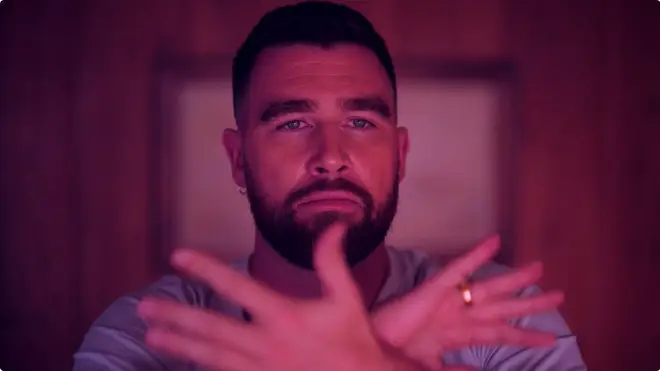 Premier aperçu de Travis Kelce dans la nouvelle série d'horreur de Ryan Murphy "Grotesquerie" 4 Travis Kelce est la toute nouvelle