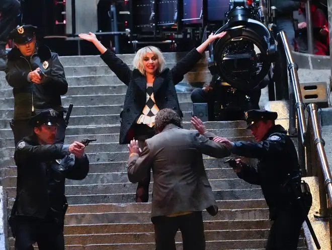 Paroles et signification de « Die With A Smile » de Lady Gaga et Bruno Mars 5 Lady Gaga et Joaquin Phoenix sur le tournage de