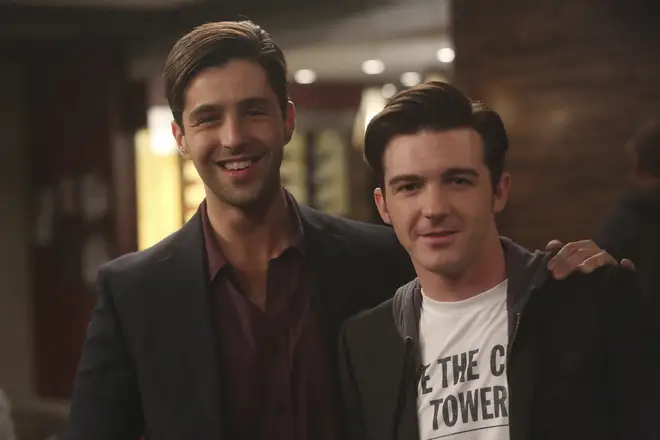 Drake Bell taquine un redémarrage de Drake et Josh "un peu différent" 6 Josh Peck et Drake Bell dans Grandfathered
