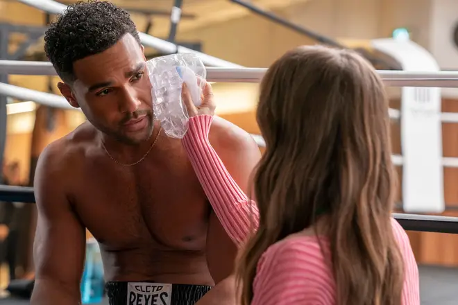 Alfie laisse-t-il Emily à Paris saison 4 ? Lucien Laviscount taquine son retour 6 Emily et Alfie se remettront-ils ensemble dans Emily in Paris ?