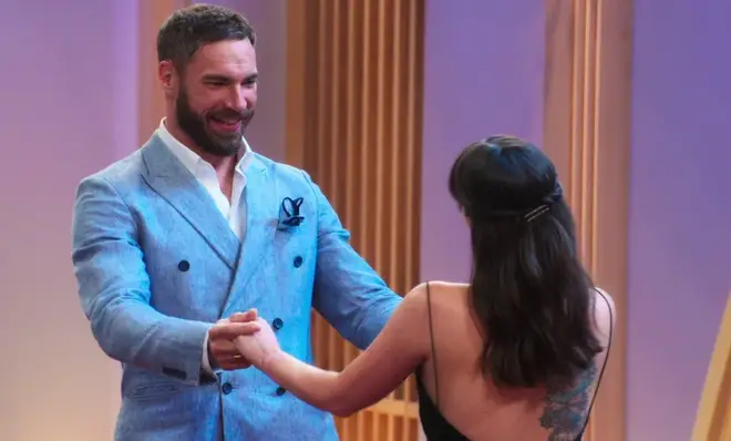 Steven et Sabrina sont-ils toujours ensemble de Love Is Blind UK 6 Sabrina et Steven ont gagné beaucoup de fans pour leur connexion authentique