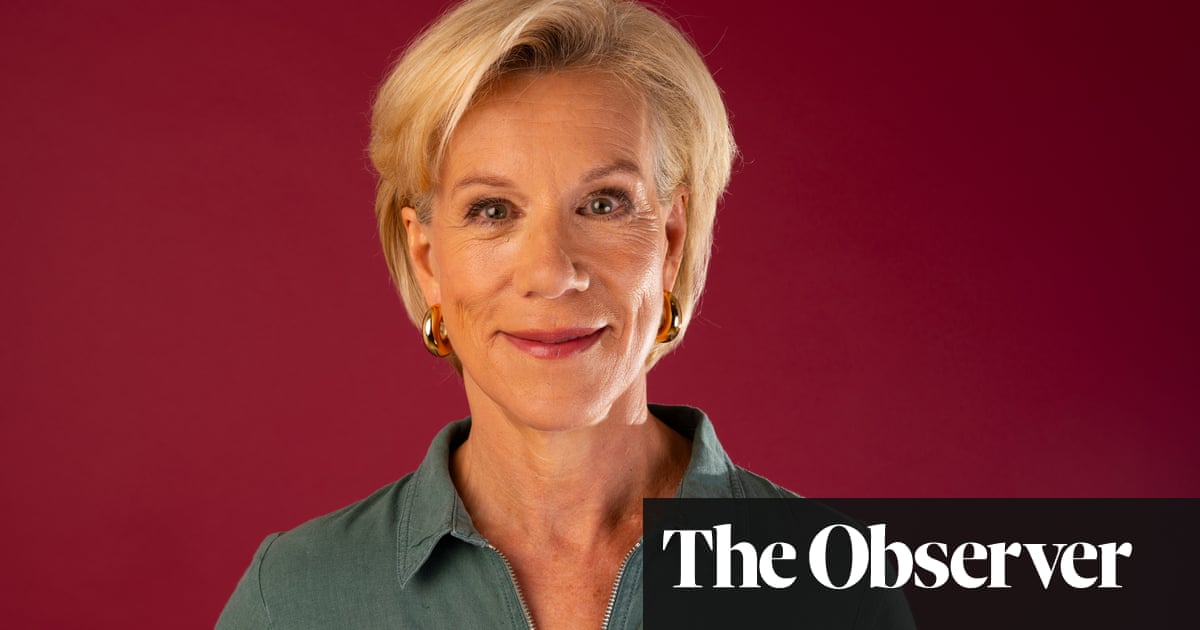 <h1>Juliet Stevenson révèle des détails sur sa relation avec Alan Rickman</h1><br />
<br />
<p>La célèbre actrice Juliet Stevenson s'est récemment exprimée au sujet de sa relation avec feu Alan Rickman. Elle a déclaré qu'elle n'avait pas lu les journaux intimes de l'acteur, car elle sait déjà ce que leur lien signifiait pour elle.</p><br />
<br />
<h2>Points importants :</h2><br />
<ul><br /> <li>Juliet Stevenson parle ouvertement de son lien avec Alan Rickman</li><br /> <li>Elle refuse de lire les journaux intimes de l'acteur</li><br /> <li>Elle souligne l'importance de leur relation personnelle</li><br />
</ul> 2 <h1>Juliet Stevenson révèle des détails sur sa relation avec Alan Rickman</h1><br />
<br />
<p>La célèbre actrice Juliet Stevenson s'est récemment exprimée au sujet de sa relation avec feu Alan Rickman. Elle a déclaré qu'elle n'avait pas lu les journaux intimes de l'acteur, car elle sait déjà ce que leur lien signifiait pour elle.</p><br />
<br />
<h2>Points importants :</h2><br />
<ul><br /> <li>Juliet Stevenson parle ouvertement de son lien avec Alan Rickman</li><br /> <li>Elle refuse de lire les journaux intimes de l'acteur</li><br /> <li>Elle souligne l'importance de leur relation personnelle</li><br />
</ul> - 1