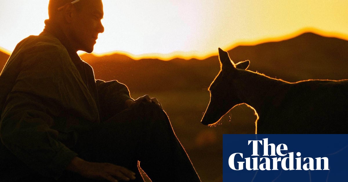 <h2>Le réalisateur de Chien Noir, Guan Hu, parle de l'incroyable lien entre l'homme et l'animal sur le tournage</h2><br />
<br />
Le réalisateur renommé Guan Hu nous livre des détails sur le tournage de son dernier film, Chien Noir, mettant en vedette un chien remarquable. Il souligne l'importance de l'animal dans l'histoire et comment son caractère unique a enrichi l'expérience de tournage pour toute l'équipe. Découvrez comment cette relation spéciale a transcendé l'écran pour captiver les spectateurs.<br />
<br />
Points importants:<br />
- L'importance du chien dans le film<br />
- L'impact du caractère unique de l'animal sur le tournage<br />
- La relation spéciale entre l'homme et l'animal qui enchante le public - 1