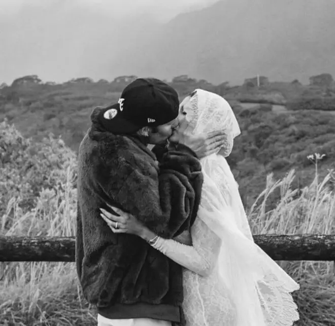 Hailey Bieber et Justin Bieber accueillent leur premier enfant dans un adorable message 4 Justin et Hailey ont annoncé leur grossesse sur Instagram