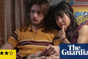 Critique de Touch - une histoire d'amour émotionnelle qui remonte aux années 60 | Film - 4