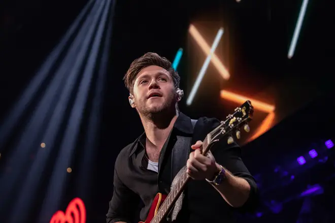 Qui est la petite amie de Niall Horan ? 6 choses que vous devez savoir sur Amelia Woolley 7 Niall Horan et Amelia Woolley se sont rapprochés pendant le confinement
