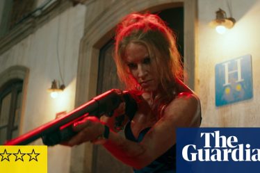 Critique de la Duchesse : un film britannique rétro des années 2000 plein de sourires et de mépris - 2