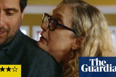 Critique comédie charmante avec Jason Schwartzman et Carol Kane | Film - 2