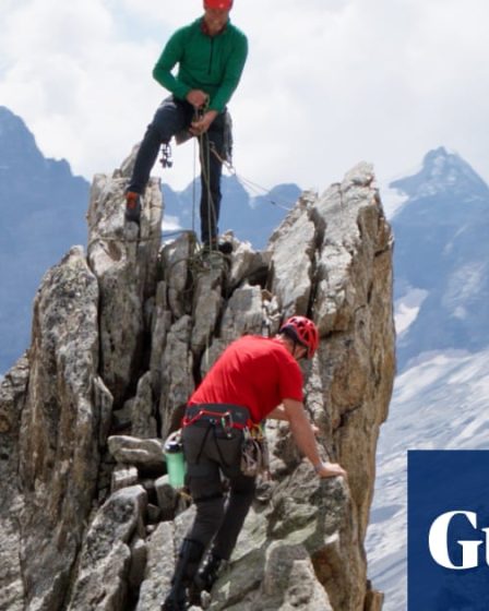 Critique : Des héros handicapés se lancent dans l'Himalaya | Documentaire - 25
