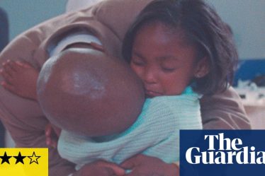 Critique émouvante: Filles et leurs pères en prison | Film - 2