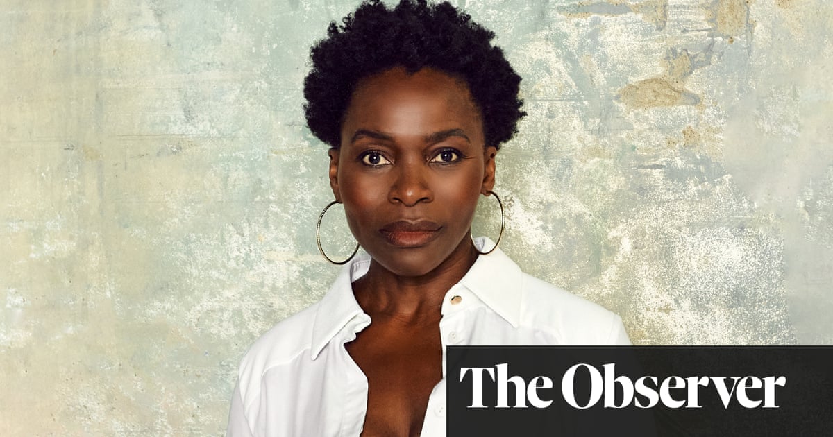 <br />
<br />
<h1>Actrice Rakie Ayola : les incroyables événements après 40 ans</h1><br />
<br />
<p>L'actrice britannique Rakie Ayola partage ses réflexions sur sa carrière et les moments marquants qui ont eu lieu après ses 40 ans. Ayola évoque les opportunités inattendues et les succès qu'elle a rencontrés dans le monde du théâtre et du cinéma. Elle souligne l'importance de rester ouvert aux nouvelles expériences et de continuer à travailler dur pour atteindre ses objectifs.</p><br />
<br />
<h2>Points importants :</h2><br />
<ol><br /> <li>Rakie Ayola parle de ses succès après 40 ans</li><br /> <li>Elle partage ses réflexions sur sa carrière</li><br /> <li>L'actrice souligne l'importance de rester ouvert aux opportunités</li><br />
</ol><br />
<br /> - 1