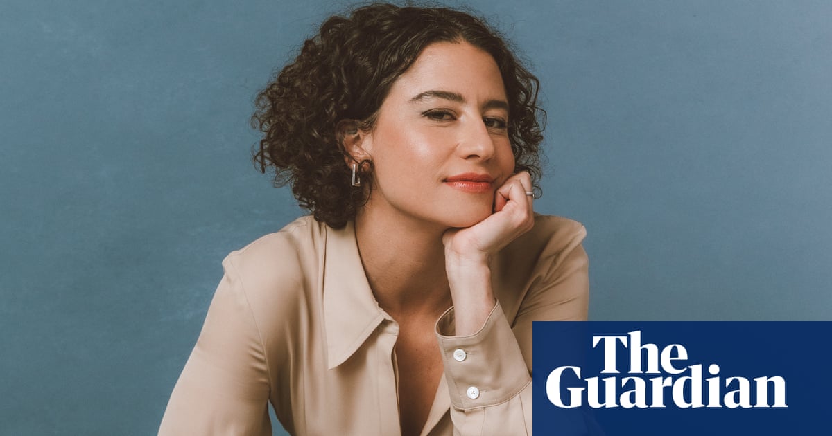 <h1>Ilana Glazer de Broad City parle de sa nouvelle comédie sur la grossesse : "Je ne savais pas à quel point avoir des enfants était exigeant" | Film</h1><br />
<br />
<p>La célèbre actrice et comédienne Ilana Glazer, connue pour son rôle dans la série Broad City, se lance dans un nouveau projet de comédie sur la grossesse. Elle révèle que cette expérience lui a ouvert les yeux sur les défis et les sacrifices nécessaires pour élever des enfants. Découvrez les détails de son dernier film et ses réflexions sur la maternité.</p><br />
<br />
<h2>Points importants :</h2><br />
<br />
<ul><br /> <li>Ilana Glazer parle de sa nouvelle comédie sur la grossesse</li><br /> <li>Son expérience de tournage</li><br /> <li>Ses réflexions sur la maternité et l'éducation des enfants</li><br />
</ul> 2 <h1>Ilana Glazer de Broad City parle de sa nouvelle comédie sur la grossesse : "Je ne savais pas à quel point avoir des enfants était exigeant" | Film</h1><br />
<br />
<p>La célèbre actrice et comédienne Ilana Glazer, connue pour son rôle dans la série Broad City, se lance dans un nouveau projet de comédie sur la grossesse. Elle révèle que cette expérience lui a ouvert les yeux sur les défis et les sacrifices nécessaires pour élever des enfants. Découvrez les détails de son dernier film et ses réflexions sur la maternité.</p><br />
<br />
<h2>Points importants :</h2><br />
<br />
<ul><br /> <li>Ilana Glazer parle de sa nouvelle comédie sur la grossesse</li><br /> <li>Son expérience de tournage</li><br /> <li>Ses réflexions sur la maternité et l'éducation des enfants</li><br />
</ul> - 1