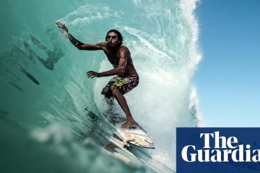 Les surfeurs intrépides qui ont risqué leur vie pour la vague parfaite | Film - 2