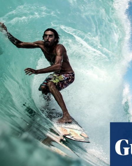 Les surfeurs intrépides qui ont risqué leur vie pour la vague parfaite | Film 8 Les surfeurs intrépides qui ont risqué leur vie pour la vague parfaite | Film - 7