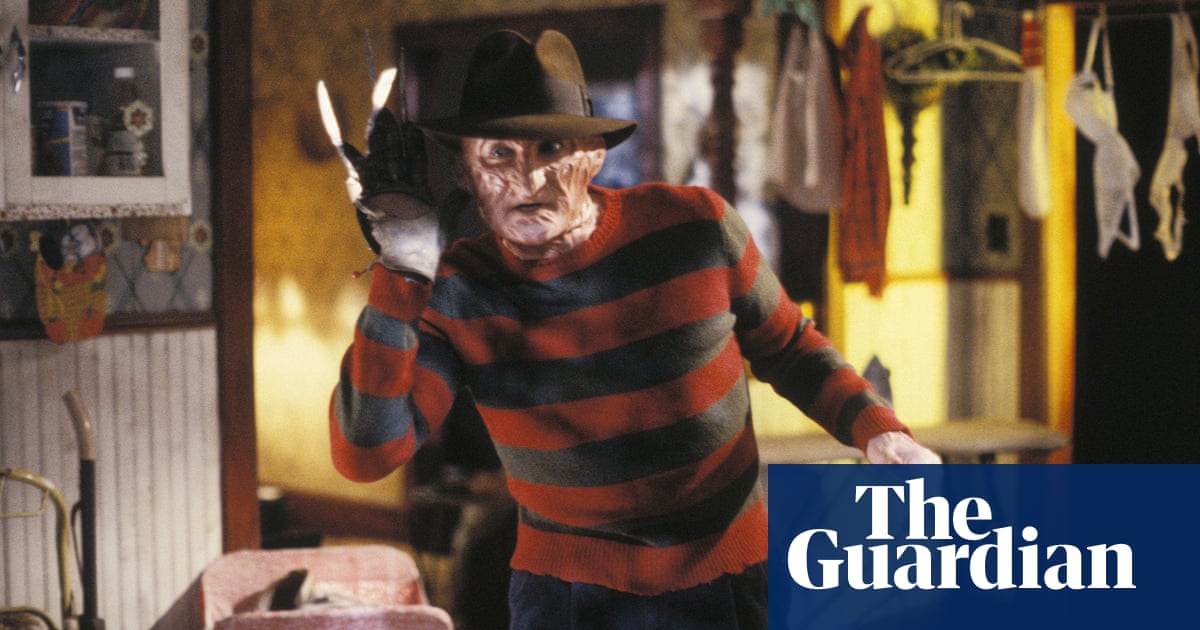 <br />
<br />
<h1>Changement de classification pour "Nightmare on Elm Street" défendu par le BBFC</h1><br />
<br />
<p>Le British Board of Film Classification (BBFC) a récemment défendu sa décision de changer la classification du film "Nightmare on Elm Street". Le film d'horreur classique a suscité des controverses après que le BBFC l'ait reclassé, ce qui a entraîné des réactions mitigées de la part du public.</p><br />
<br />
<h2>Points importants:</h2><br />
<ul><br /> <li>Le BBFC défend sa décision de changer la classification de "Nightmare on Elm Street".</li><br /> <li>Le film a suscité des controverses après la reclassification.</li><br /> <li>Les réactions du public ont été mitigées.</li><br />
</ul><br />
<br /> 2 <br />
<br />
<h1>Changement de classification pour "Nightmare on Elm Street" défendu par le BBFC</h1><br />
<br />
<p>Le British Board of Film Classification (BBFC) a récemment défendu sa décision de changer la classification du film "Nightmare on Elm Street". Le film d'horreur classique a suscité des controverses après que le BBFC l'ait reclassé, ce qui a entraîné des réactions mitigées de la part du public.</p><br />
<br />
<h2>Points importants:</h2><br />
<ul><br /> <li>Le BBFC défend sa décision de changer la classification de "Nightmare on Elm Street".</li><br /> <li>Le film a suscité des controverses après la reclassification.</li><br /> <li>Les réactions du public ont été mitigées.</li><br />
</ul><br />
<br /> - 1