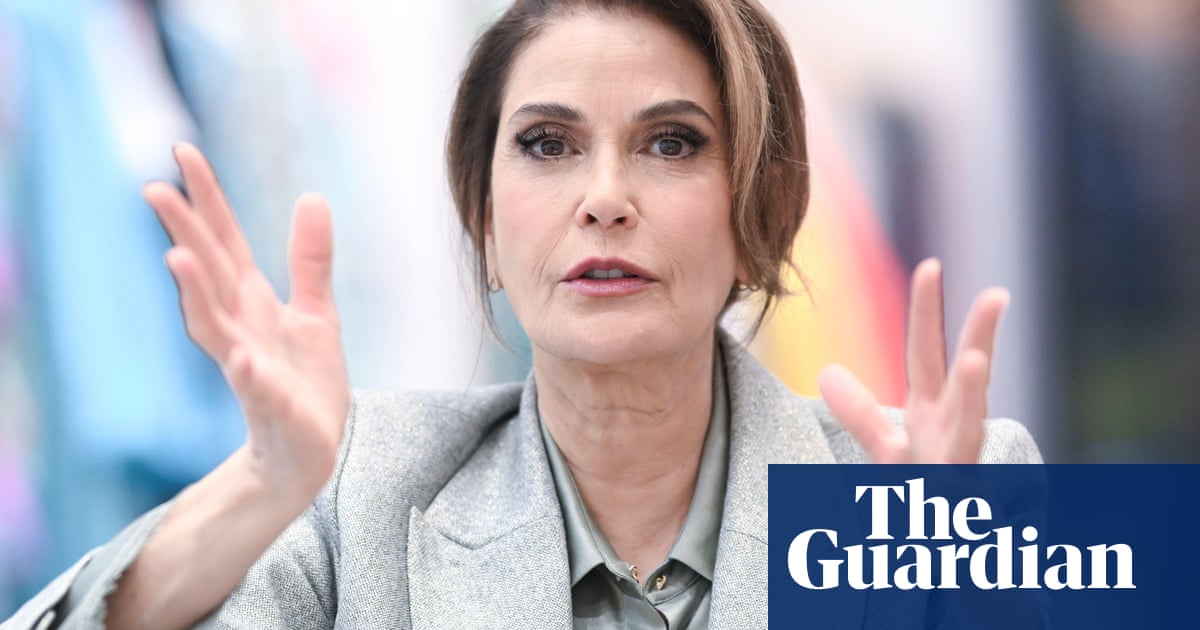 <h2>Teri Hatcher: La vérité sur ses talents de joueuse de billard révélée! </h2><br />
<br />
<p>La célèbre actrice Teri Hatcher s'est récemment confiée sur ses compétences au billard lors d'une interview exclusive. Selon elle, sa performance dépendrait en grande partie de la quantité d'alcool consommée. Découvrez tous les détails dans cet article captivant!</p><br />
<br />
<ul><br /> <li>Teri Hatcher parle de ses talents de billardiste</li><br /> <li>Sa performance dépend de la consommation d'alcool</li><br /> <li>Interview exclusive avec l'actrice renommée</li><br />
</ul> 2 <h2>Teri Hatcher: La vérité sur ses talents de joueuse de billard révélée! </h2><br />
<br />
<p>La célèbre actrice Teri Hatcher s'est récemment confiée sur ses compétences au billard lors d'une interview exclusive. Selon elle, sa performance dépendrait en grande partie de la quantité d'alcool consommée. Découvrez tous les détails dans cet article captivant!</p><br />
<br />
<ul><br /> <li>Teri Hatcher parle de ses talents de billardiste</li><br /> <li>Sa performance dépend de la consommation d'alcool</li><br /> <li>Interview exclusive avec l'actrice renommée</li><br />
</ul> - 1