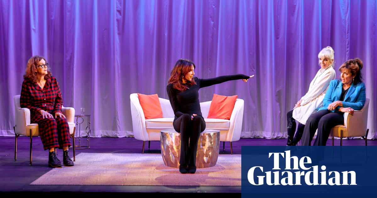 <h2>Les stars de Madwomen of the West répliquent à la culture de l'annulation</h2><br />
<br />
<p>La pièce de théâtre "Madwomen of the West" fait beaucoup parler d'elle. En effet, les jeunes générations critiquent vivement les acteurs de la pièce, les accusant de ne pas être en phase avec les valeurs actuelles de notre société.</p><br />
<br />
<ul><br /> <li>Les jeunes générations critiquent les stars de Madwomen of the West</li><br /> <li>Les acteurs de la pièce se défendent contre la culture de l'annulation</li><br /> <li>La polémique autour de la pièce de théâtre</li><br />
</ul> 2 <h2>Les stars de Madwomen of the West répliquent à la culture de l'annulation</h2><br />
<br />
<p>La pièce de théâtre "Madwomen of the West" fait beaucoup parler d'elle. En effet, les jeunes générations critiquent vivement les acteurs de la pièce, les accusant de ne pas être en phase avec les valeurs actuelles de notre société.</p><br />
<br />
<ul><br /> <li>Les jeunes générations critiquent les stars de Madwomen of the West</li><br /> <li>Les acteurs de la pièce se défendent contre la culture de l'annulation</li><br /> <li>La polémique autour de la pièce de théâtre</li><br />
</ul> - 1