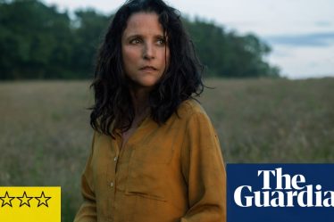 Critique du mardi : un perroquet excentrique devient l'ange de la mort pour Julia Louis-Dreyfus dans une comédie hipster | Film - 4