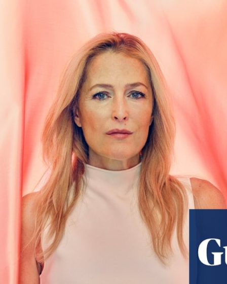 <br />
<br />
<h1>Gillian Anderson: Révélations sur le plaisir, les femmes puissantes et les fantasmes secrets</h1><br />
<br />
<p>L'actrice renommée Gillian Anderson s'est récemment confiée sur la manière dont la société aborde la sexualité et l'épanouissement personnel. Selon elle, il existe encore de nombreux tabous entourant le sujet, malgré les progrès réalisés dans le domaine de l'égalité des sexes.</p><br />
<br />
<h2>Points importants de l'article:</h2><br />
<ul><br /> <li>Gillian Anderson parle ouvertement de la sexualité et du plaisir</li><br /> <li>Elle met en avant le rôle des femmes puissantes dans la société</li><br /> <li>Elle aborde le sujet des fantasmes secrets et de la liberté sexuelle</li><br />
</ul><br />
<br /> 29 <br />
<br />
<h1>Gillian Anderson: Révélations sur le plaisir, les femmes puissantes et les fantasmes secrets</h1><br />
<br />
<p>L'actrice renommée Gillian Anderson s'est récemment confiée sur la manière dont la société aborde la sexualité et l'épanouissement personnel. Selon elle, il existe encore de nombreux tabous entourant le sujet, malgré les progrès réalisés dans le domaine de l'égalité des sexes.</p><br />
<br />
<h2>Points importants de l'article:</h2><br />
<ul><br /> <li>Gillian Anderson parle ouvertement de la sexualité et du plaisir</li><br /> <li>Elle met en avant le rôle des femmes puissantes dans la société</li><br /> <li>Elle aborde le sujet des fantasmes secrets et de la liberté sexuelle</li><br />
</ul><br />
<br /> - 28