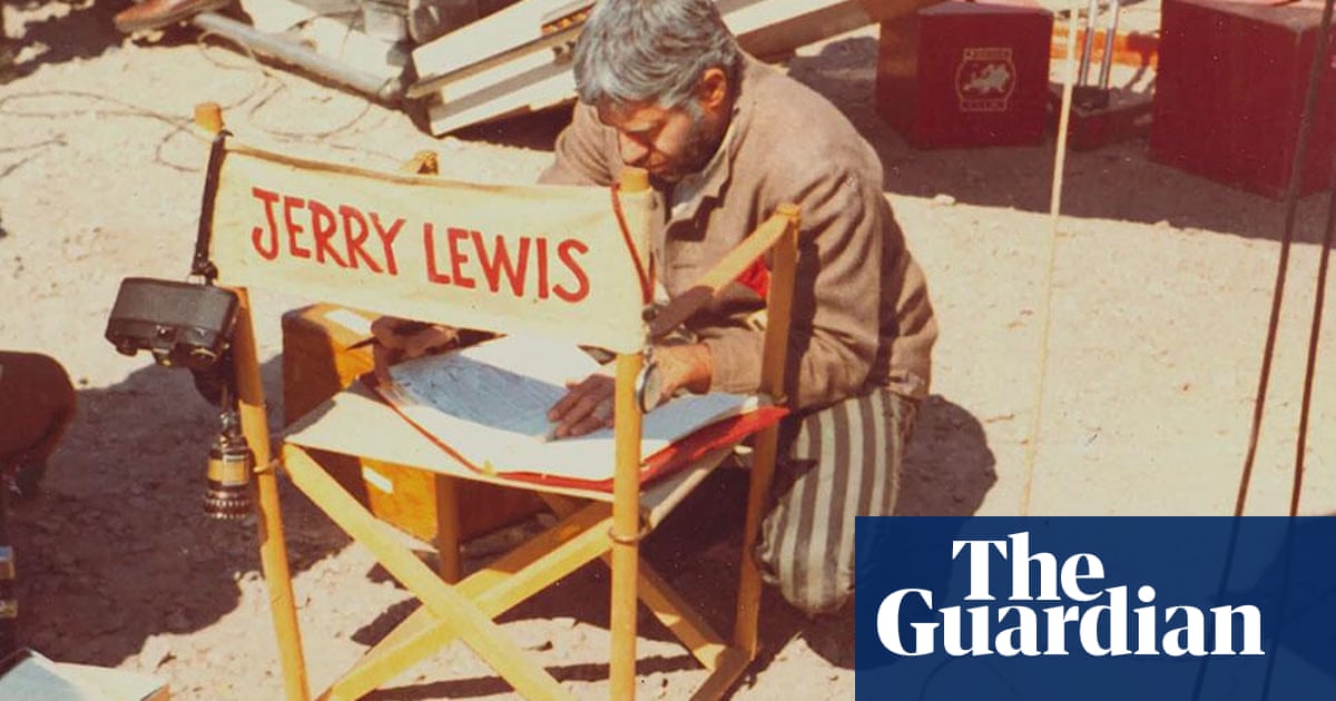 <h2>Le film sur l'Holocauste de Jerry Lewis qui n'a jamais vu le jour</h2><br />
<br />
<p>Le célèbre comédien Jerry Lewis a suscité la controverse avec un projet de film sur l'Holocauste qui n'a jamais été réalisé. Découvrez pourquoi ce projet a causé l'embarras et la honte.</p><br />
<br />
<ul><br /> <li>Jerry Lewis, célèbre comédien, a été critiqué pour un projet de film sur l'Holocauste.</li><br /> <li>Le film n'a jamais été réalisé en raison de son contenu controversé.</li><br /> <li>Ce projet a provoqué l'indignation et la désapprobation du public et des critiques.</li><br /> <li>La réputation de Jerry Lewis en a été affectée, le laissant honteux et embarrassé.</li><br />
</ul> 2 <h2>Le film sur l'Holocauste de Jerry Lewis qui n'a jamais vu le jour</h2><br />
<br />
<p>Le célèbre comédien Jerry Lewis a suscité la controverse avec un projet de film sur l'Holocauste qui n'a jamais été réalisé. Découvrez pourquoi ce projet a causé l'embarras et la honte.</p><br />
<br />
<ul><br /> <li>Jerry Lewis, célèbre comédien, a été critiqué pour un projet de film sur l'Holocauste.</li><br /> <li>Le film n'a jamais été réalisé en raison de son contenu controversé.</li><br /> <li>Ce projet a provoqué l'indignation et la désapprobation du public et des critiques.</li><br /> <li>La réputation de Jerry Lewis en a été affectée, le laissant honteux et embarrassé.</li><br />
</ul> - 1