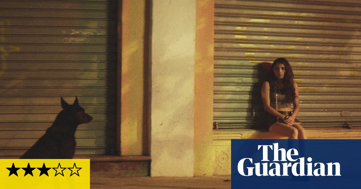 Critique Cadejo Blanco - performances captivantes dans un thriller sur les gangs de drogue | Film 2 Critique Cadejo Blanco - performances captivantes dans un thriller sur les gangs de drogue | Film - 1
