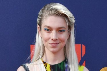 Hunter Schafer : Âge, taille et faits sur le Euphoria Actrice - 8