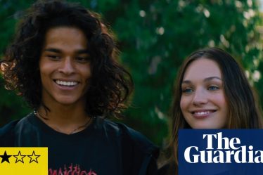 Critique de Fitting In: une condition biologique rare dans un film de jeunesse classique | Film - 2