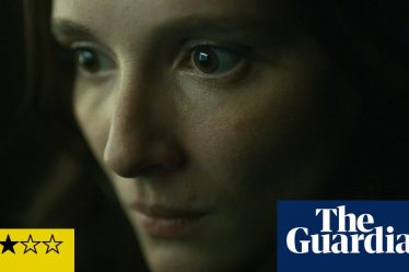 Critique de Red Rooms : un mannequin obsédé par un tueur en série sur le dark web | Film - 2