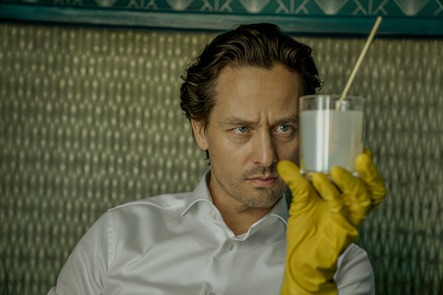 Tom Schilling en tant que Björn sur le tournage d'Achtsam Morden; Avec l'aimable autorisation de Netflix Tom Schilling en tant que Björn sur le tournage d'Achtsam Morden; Avec l'aimable autorisation de Netflix