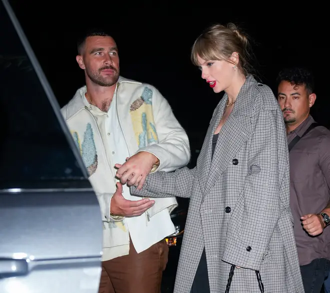 Taylor Swift et Travis Kelce ont-ils rompu ? La rumeur expliquée 6 Travis Kelce et Taylor Swift aperçus en train de quitter l'afterparty SNL en octobre