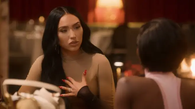 Chelsea de Selling Sunset accuse Bre d'avoir « monté » une scène à propos de la tromperie de son mari... 6 Chelsea Lazkani confirme qu'elle a monté une scène avec Bre Tiesi dans Selling Sunset