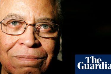 Lenny Henry et Don Warrington se souviennent de leur héros, James Earl Jones, en riant et en câlinant | Film - 2