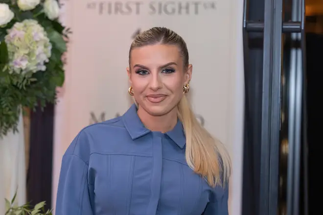 Chloe Burrows rejoint MAFS UK en tant que nouvelle animatrice de podcast 4 Chloe Burrows héberge le podcast MAFS UK
