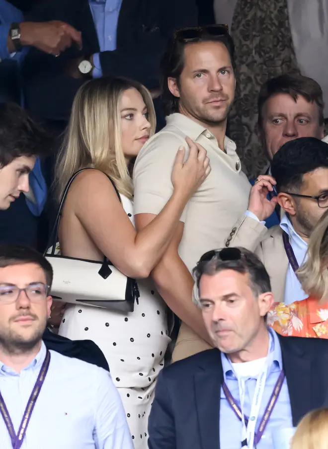 Qui est le mari de Margot Robbie ? Apprenez à connaître Tom Ackerley, y compris son âge, ses rôles d'acteur... 6 Margot Robbie et son mari Tom Ackerley à Wimbledon