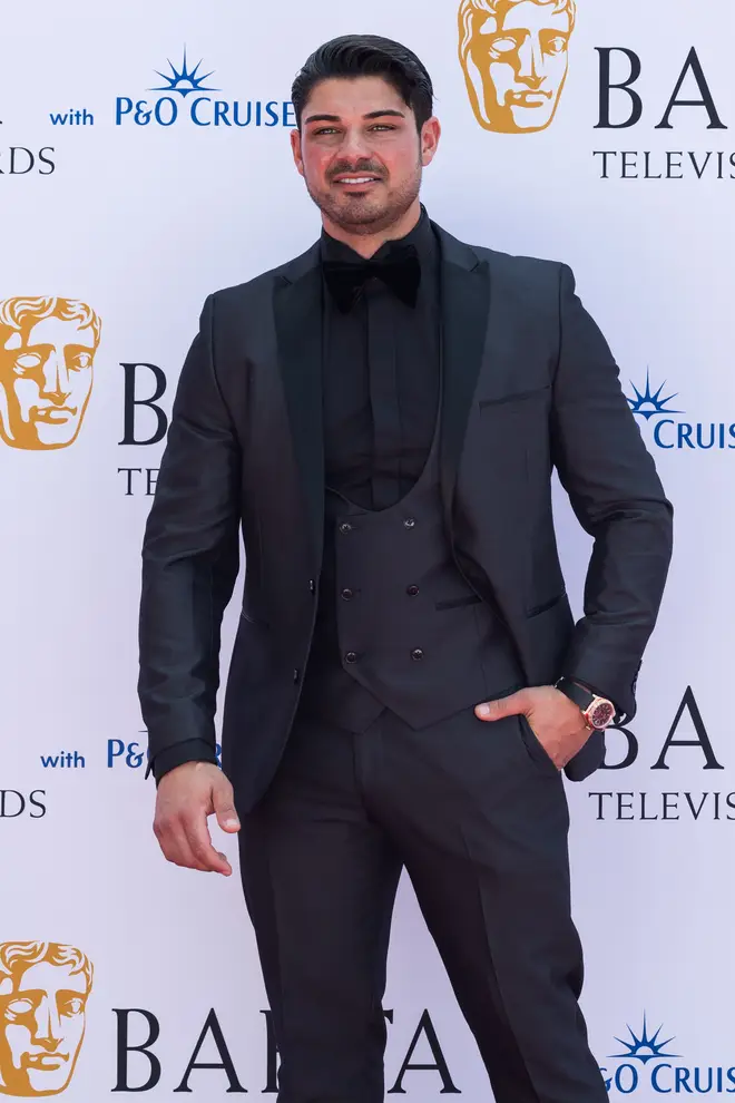 Anton Danyluk parle de sa tentative de suicide après son séjour à Love Island 4 Anton Danyluk parle de sa tentative d'overdose