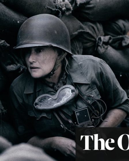 Kate Winslet brille en tant que photographe de guerre Lee Miller | Critique du film - 34