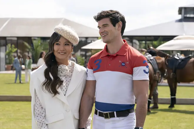 Ashley Park partage la scène finale émouvante du BTS de "Emily In Paris" après avoir vaincu... 5 Ashley Park et son petit ami Paul Forman jouent tous les deux dans Emily in Paris