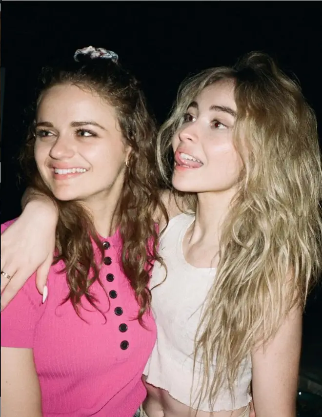 À l’intérieur de l’amitié de Sabrina Carpenter et Joey King 5 Joey King et Sabrina Carpenter sont amis depuis plus de 10 ans.