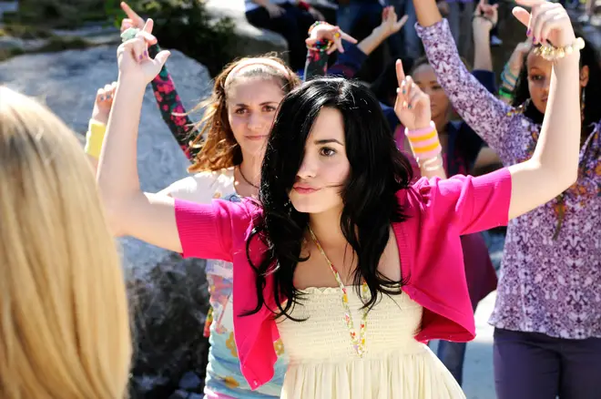 Les fans de Demi Lovato horrifiés par son emploi du temps en tant qu'enfant actrice 5 Demi Lovato a joué dans Camp Rock 1 et 2