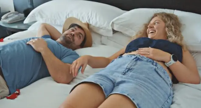 L'expert MAFS, Paul Brunson, semble laisser entendre qu'Emma et Caspar sont toujours ensemble 4 Caspar a dit qu'il n'avait pas trouvé Emma.