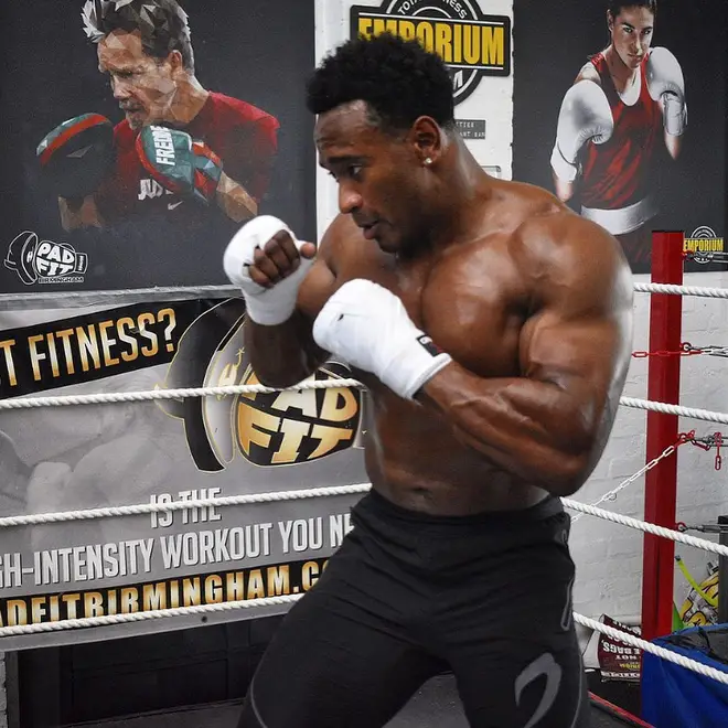 Qui est Alex Henry de MAFS UK – Âge, travail, Instagram et allégations d'abus 7 Alex du MAFS aime la boxe comme passe-temps