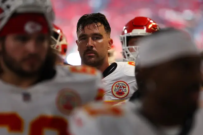 Taylor Swift s'est défendue après avoir été accusée d'avoir « affecté » le jeu de Travis Kelce 4 Travis Kelce a reçu beaucoup de réactions négatives pour sa performance sur le terrain