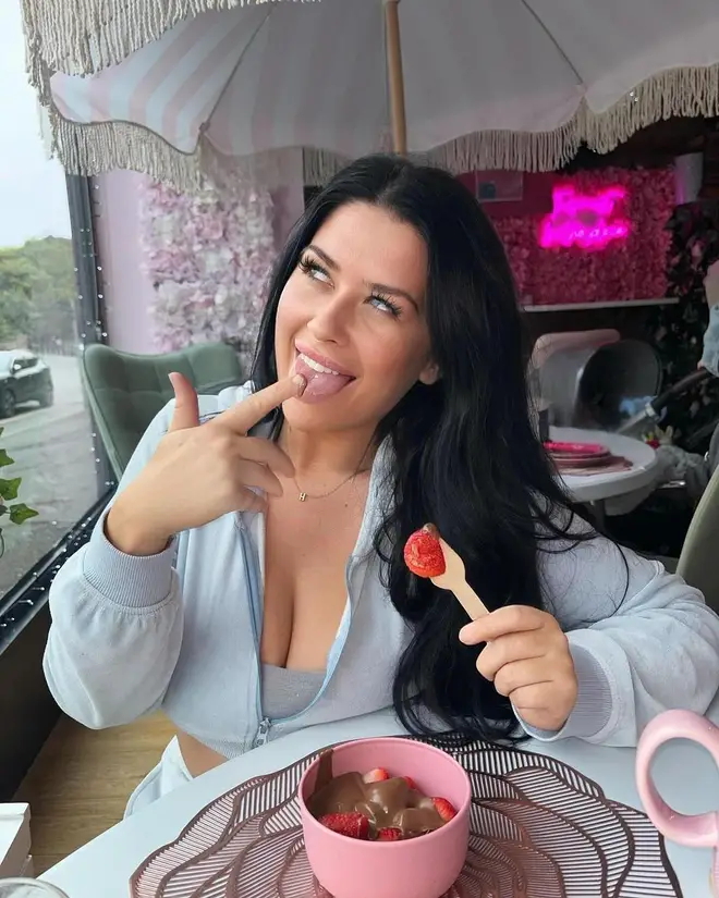 Holly de MAFS UK et elle avant et après la transformation de la rupture 5 Holly a 29 ans