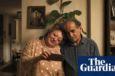 Les réalisateurs iraniens arrêtés pour leur comédie douce sur des septuagénaires | Film - 4